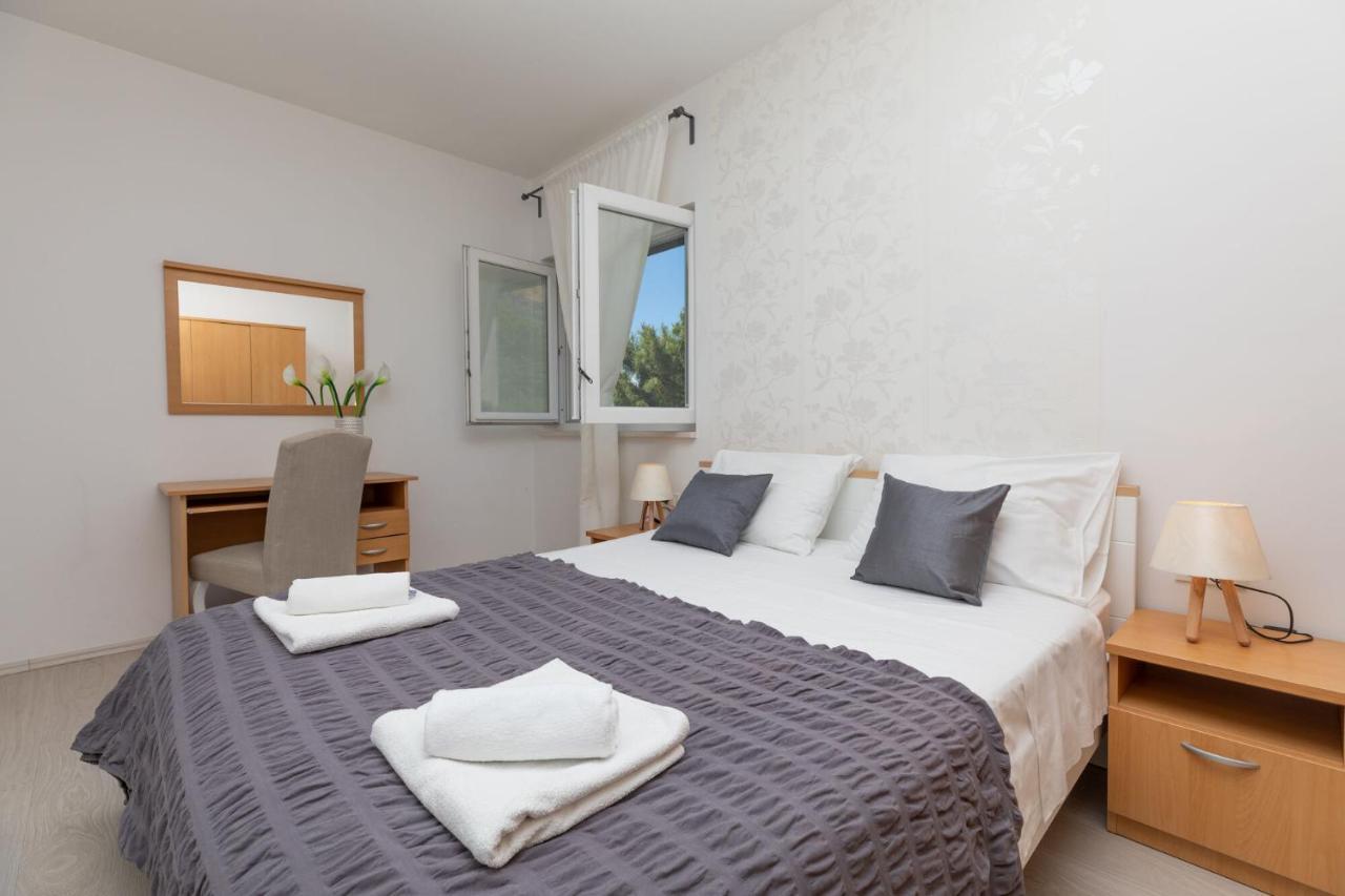 Apartments Empress Mimice Kültér fotó