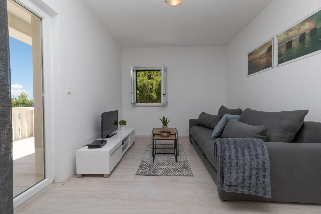 Apartments Empress Mimice Kültér fotó