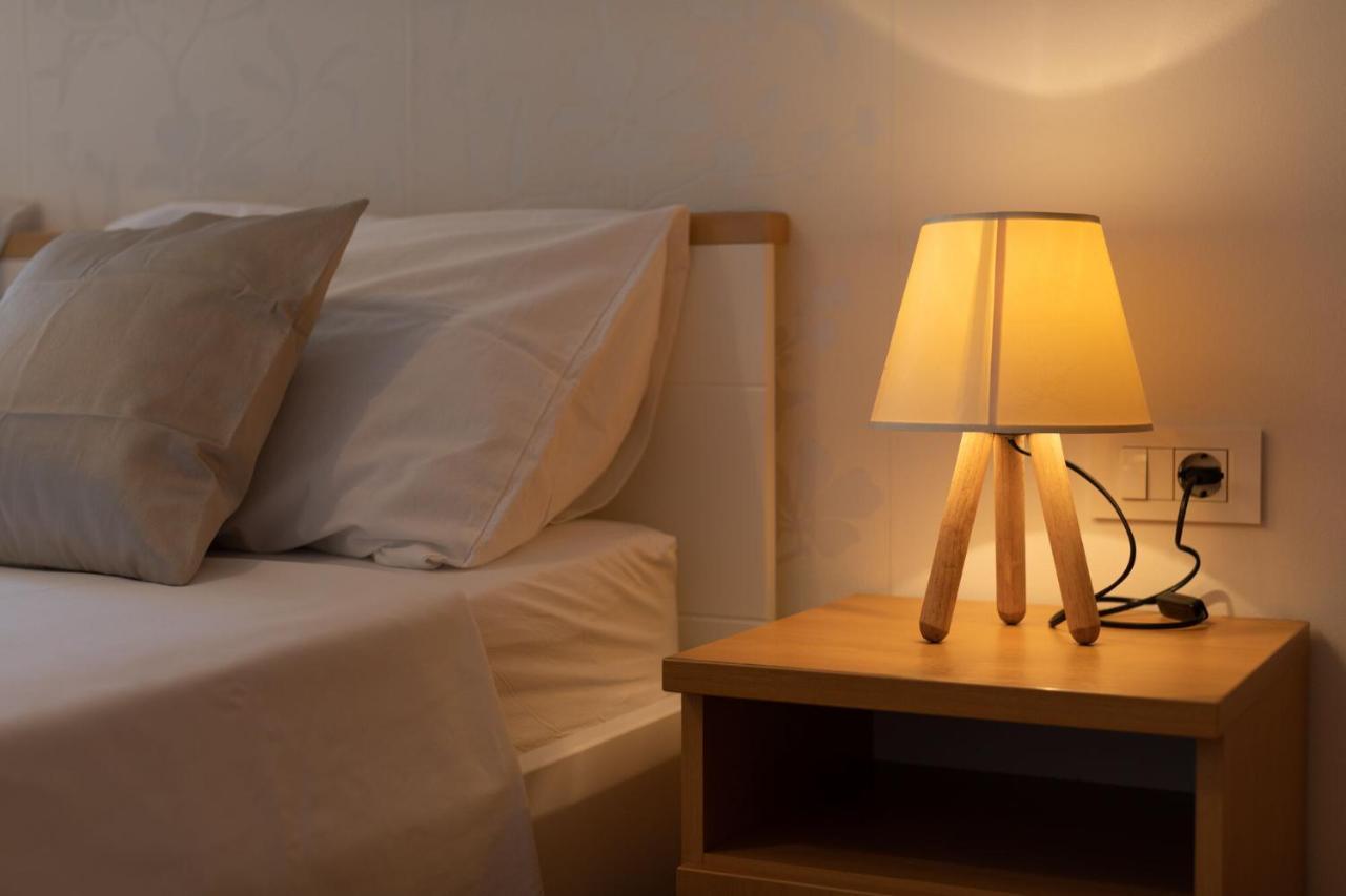 Apartments Empress Mimice Kültér fotó
